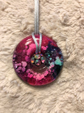 Load image into Gallery viewer, Resin Pendant Necklace