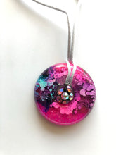 Load image into Gallery viewer, Resin Pendant Necklace