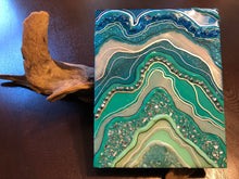 Load image into Gallery viewer, Geode Inspired Wall Art